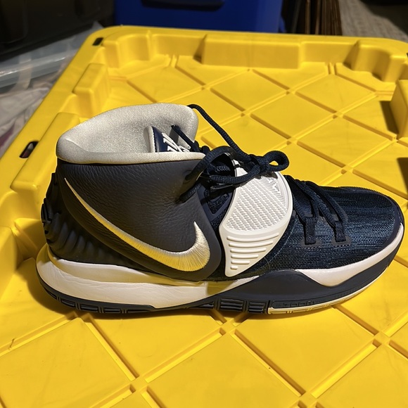 Nike Kyrie 6 TB Promo - Picture 3 of 5